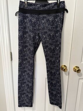 Lululemon Navy Speckled straight leg legging